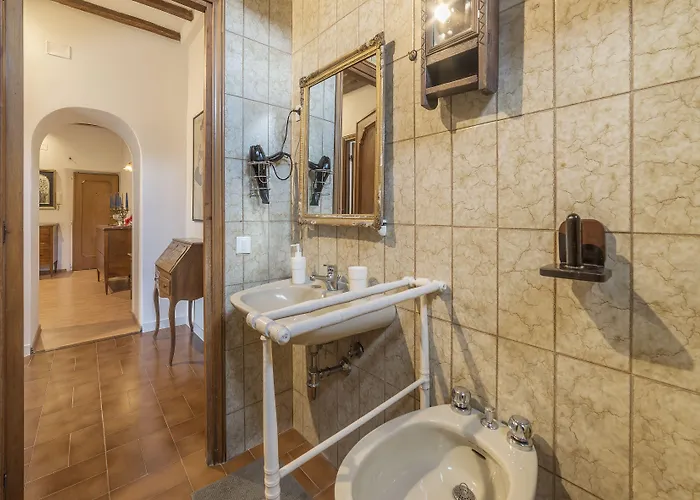 Guesthost - Montecitorio & Pantheon Stylish Flat