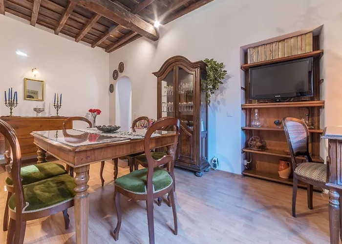 Appartement Guesthost - Montecitorio & Pantheon Stylish Flat Rome