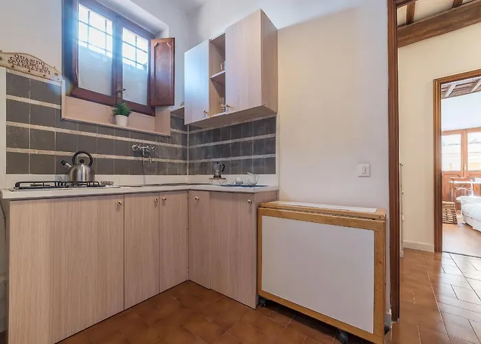 Guesthost - Montecitorio & Pantheon Stylish Flat Rome